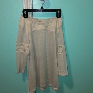 Girls size large (14) Long sleeve cream blouse